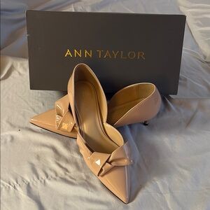 Ann Taylor Nude Patent Bow Heels